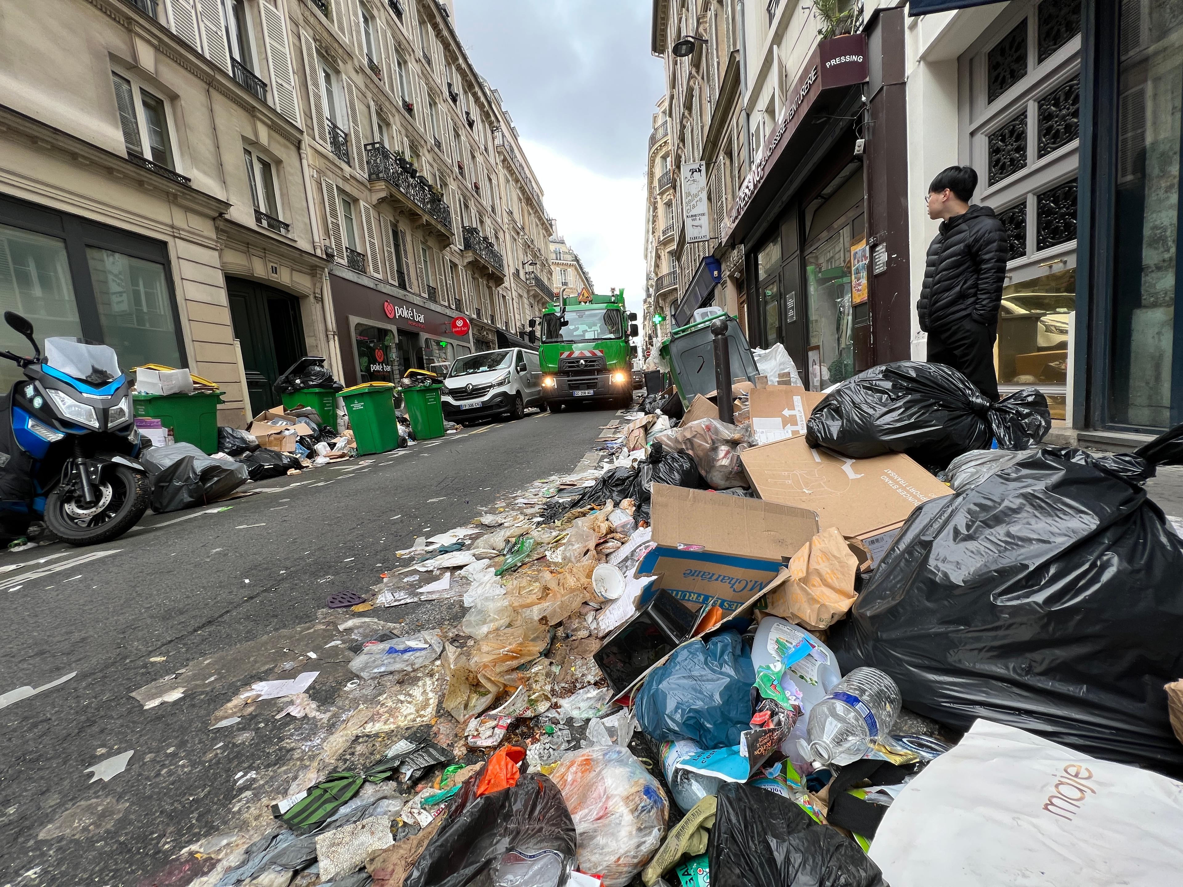 フランス・パリ　暴動のあと